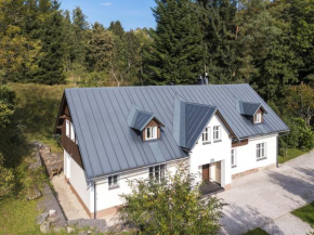 Villa in Mlade Bulky with garden